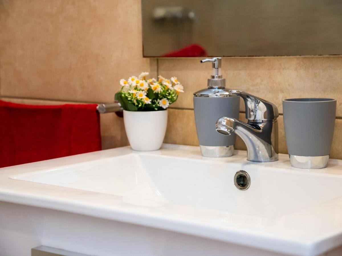 302 Modern, Light, Comfortable Studio With Swimming Pool Playa de las Americas  Luaran gambar